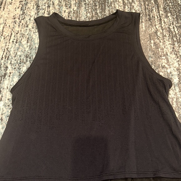 LULULEMON BLACK TANK WITH BREEZE THRU DEISGN - Picture 2 of 5